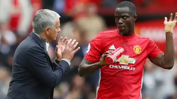 Bailly suffers knee injury in Manchester United defeat
